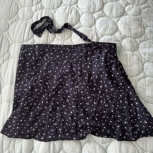Brandy Melville Genevieve Wrap skirt